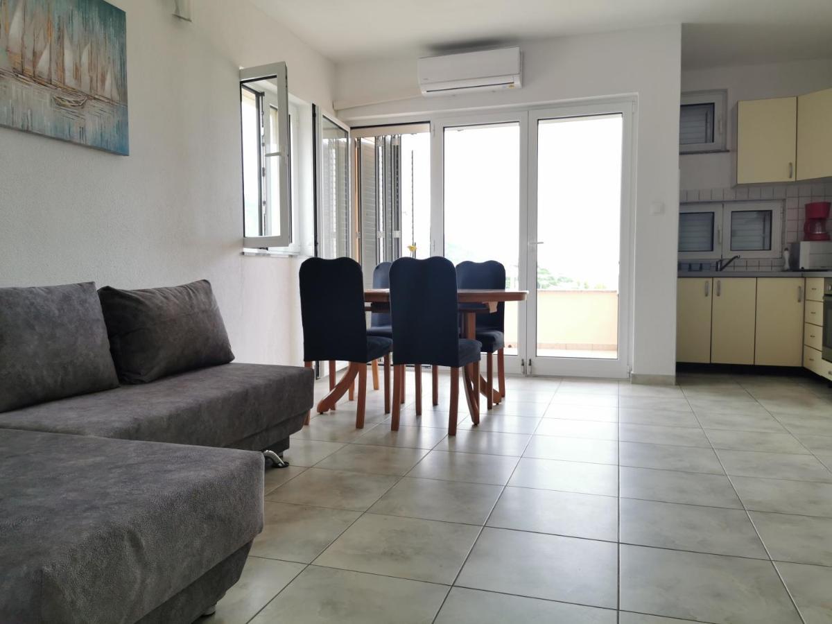 Apartments Golub Cesarica Exterior photo