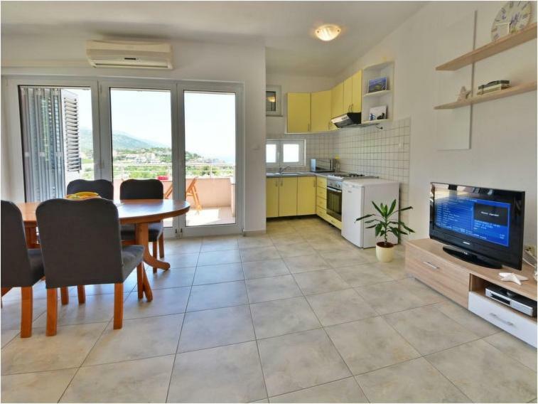 Apartments Golub Cesarica Exterior photo